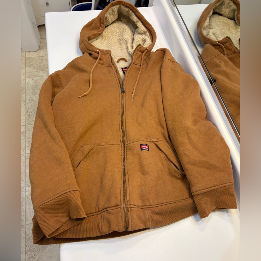Wrangler Men’s Workwear Jacket Large Sherpa Hooded Zip Coat Fleece Brown Tan